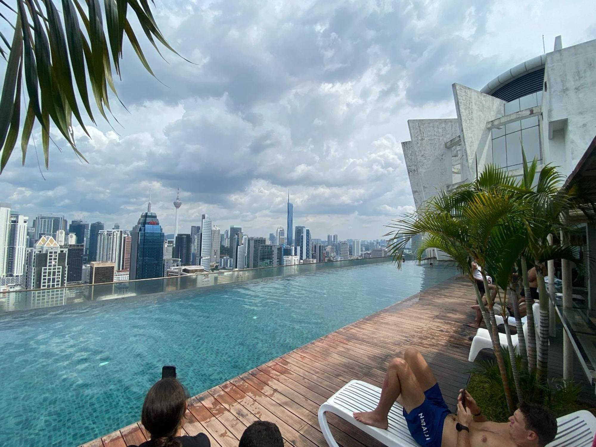 Skyfloat Infinity Hostel Kuala Lumpur Exterior foto
